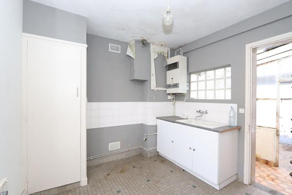 Maison 2 pièces à rénover - 40 m² habitables - Cour - Toiture récente