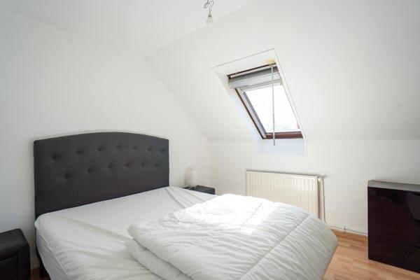 Maison familiale , 4 chambres , Garage , bon état général .