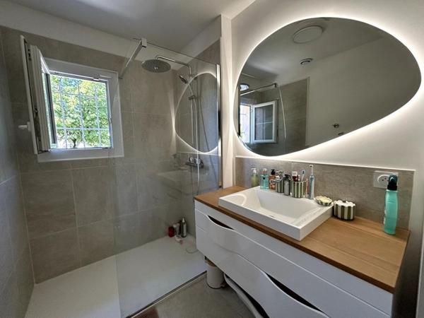 Nevers  à découvrir Très Jolie maison 7 pièce(s) 132.41 m2
