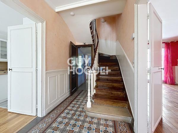Maison à vendre de 9 pièces de 231.33 m²