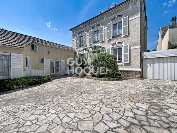 Maison à vendre de 9 pièces de 231.33 m²