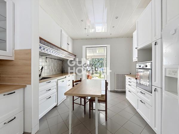 Maison à vendre de 9 pièces de 231.33 m²