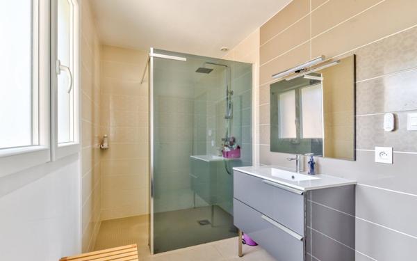 Maison à vendre    5 pièces • 170 m2 Mornant