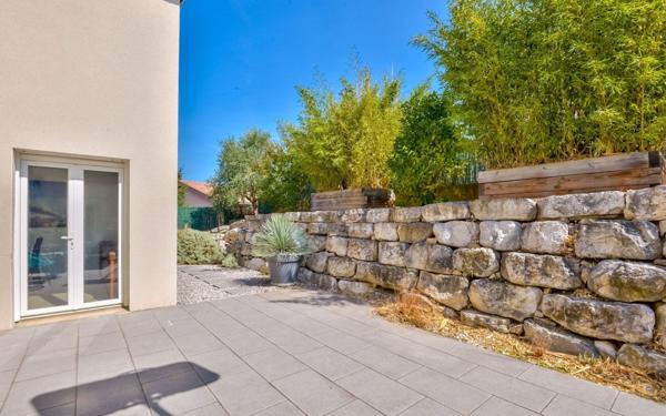 Maison à vendre    5 pièces • 170 m2 Mornant