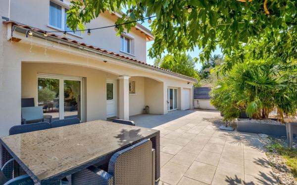 Maison à vendre    5 pièces • 170 m2 Mornant