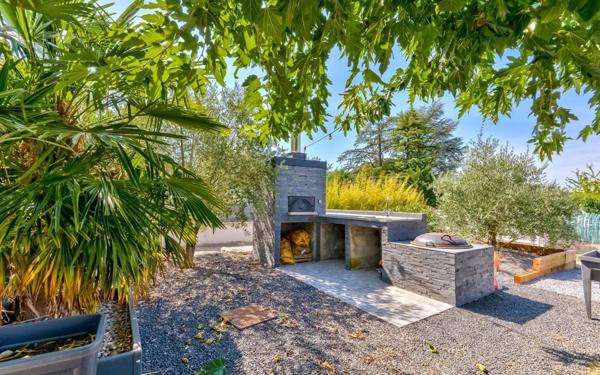 Maison à vendre    5 pièces • 170 m2 Mornant