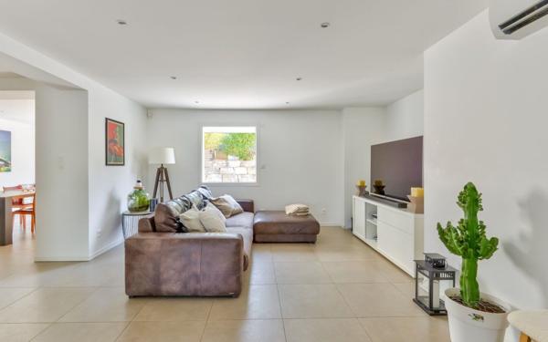 Maison à vendre    5 pièces • 170 m2 Mornant