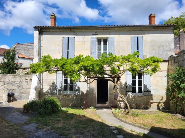 Maison  4 pièce(s)  3 chambre(s)  140.16 m²