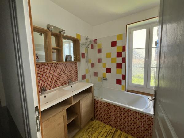 Maison  4 pièce(s)  3 chambre(s)  140.16 m²