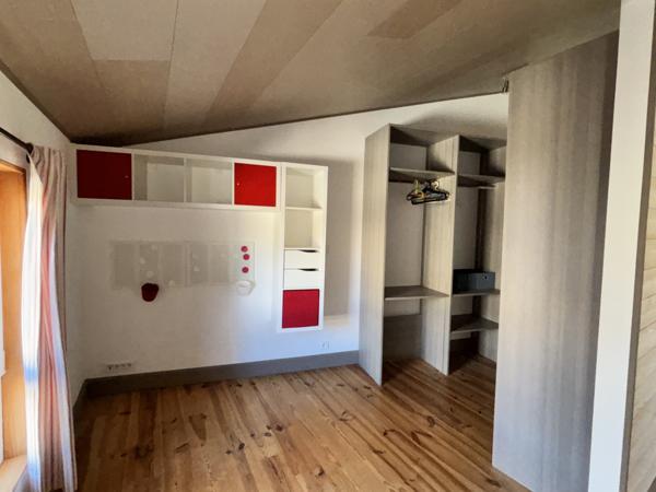 Maison  4 pièce(s)  3 chambre(s)  140.16 m²