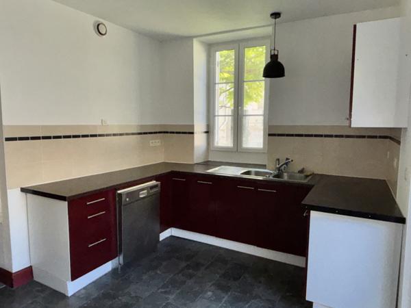 Maison  4 pièce(s)  3 chambre(s)  140.16 m²