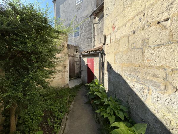 Maison  4 pièce(s)  3 chambre(s)  140.16 m²