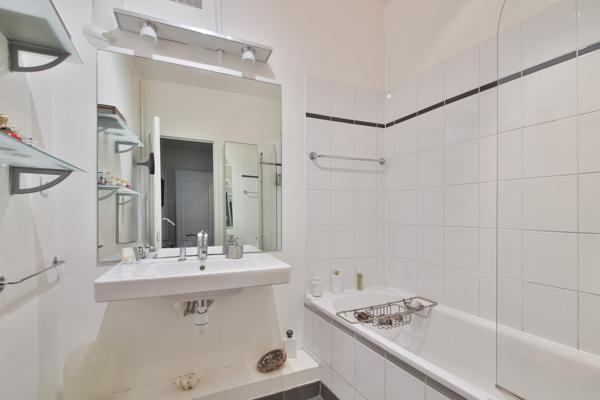 Appartement F4 à vendre  4 pièces - 96,69 m2 PARIS - 75015