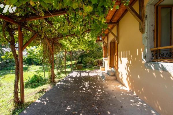 MAISON AVEC CACHET SUR LA COMMUNE DE MONTAGNOLE