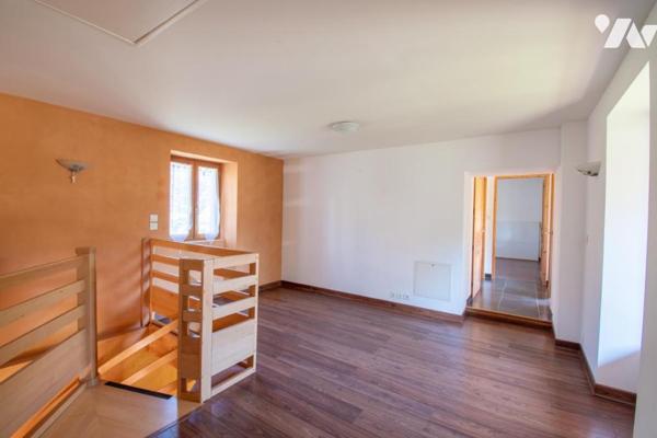 MAISON AVEC CACHET SUR LA COMMUNE DE MONTAGNOLE