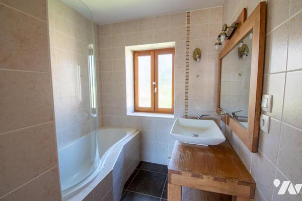 MAISON AVEC CACHET SUR LA COMMUNE DE MONTAGNOLE