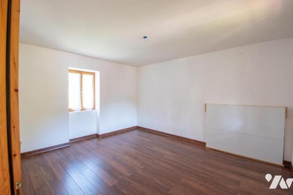 MAISON AVEC CACHET SUR LA COMMUNE DE MONTAGNOLE