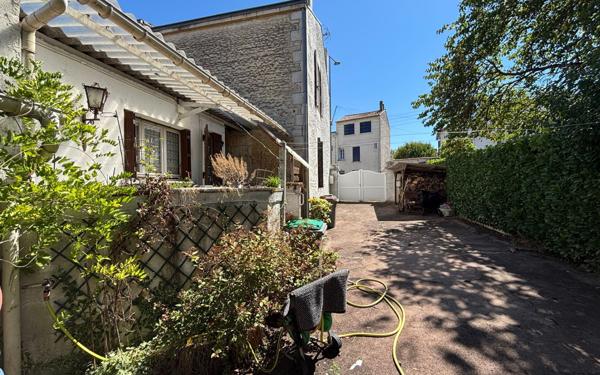Maison à vendre    3 pièces •  Niort