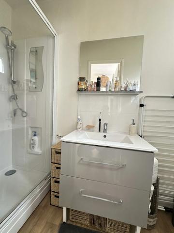 ANGERS-QUARTIER GARE APPARTEMENT TYPE 2 DE CHARME