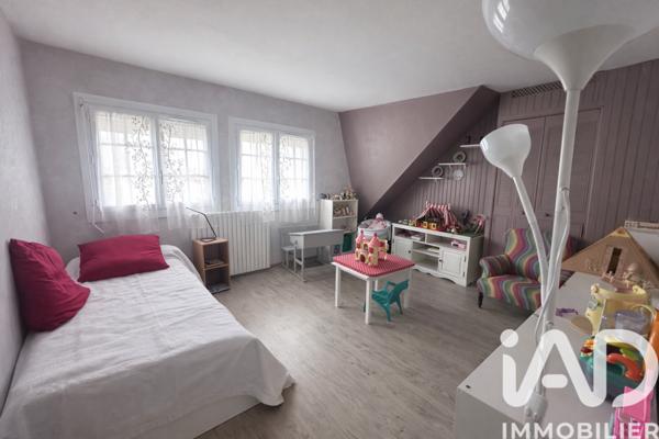 Maison à vendre 8 pièces 164 m² Mandres-les-Roses