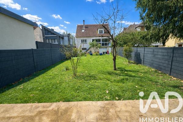 Maison à vendre 8 pièces 164 m² Mandres-les-Roses