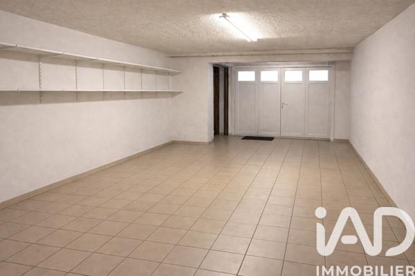 Maison à vendre 8 pièces 164 m² Mandres-les-Roses
