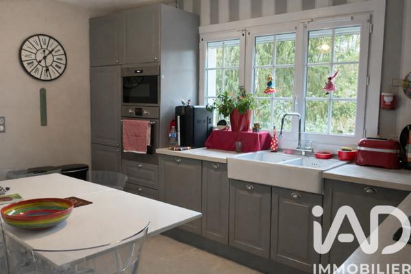 Maison à vendre 8 pièces 164 m² Mandres-les-Roses