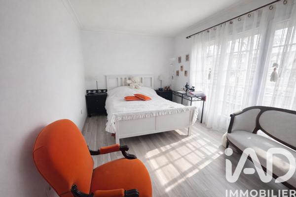 Maison à vendre 8 pièces 164 m² Mandres-les-Roses