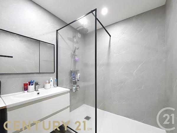 Appartement T3 à vendre  3 pièces - 69 m 2   RILLIEUX LA PAPE  - 69