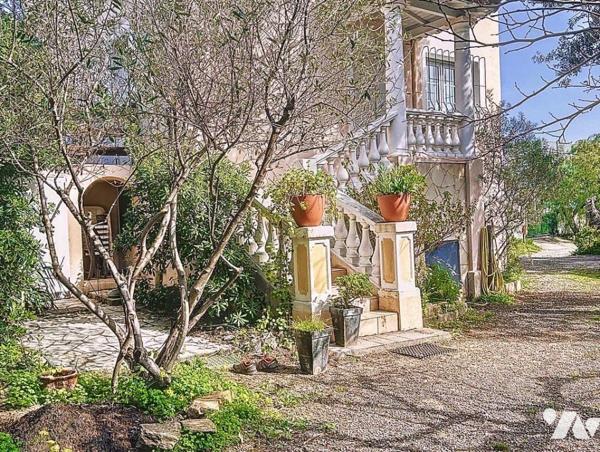 STE MAXIME -- MAISON DE MAITRE 180M²