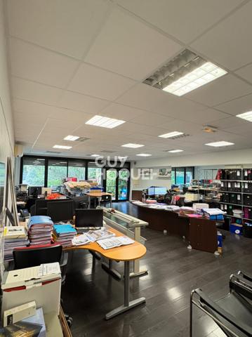 MARSEILLE 9 - LOCAL COMMERCIAL A VENDRE - 106 m²