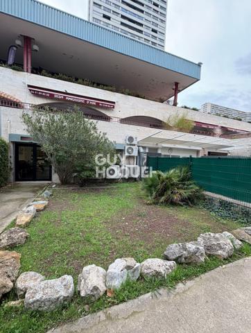 MARSEILLE 9 - LOCAL COMMERCIAL A VENDRE - 106 m²