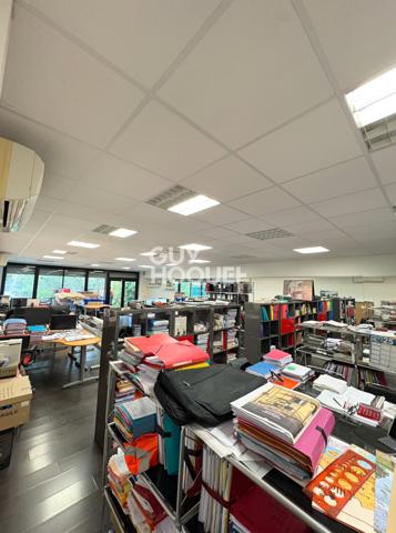 MARSEILLE 9 - LOCAL COMMERCIAL A VENDRE - 106 m²