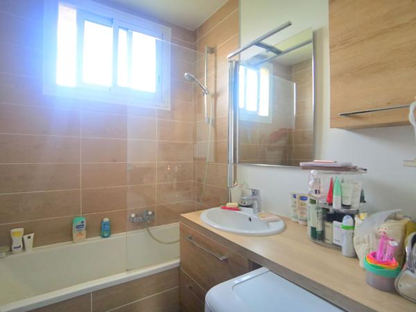 DOMAINE DE FALICON : 3/4 PIECES EN ETAGE ELEVE