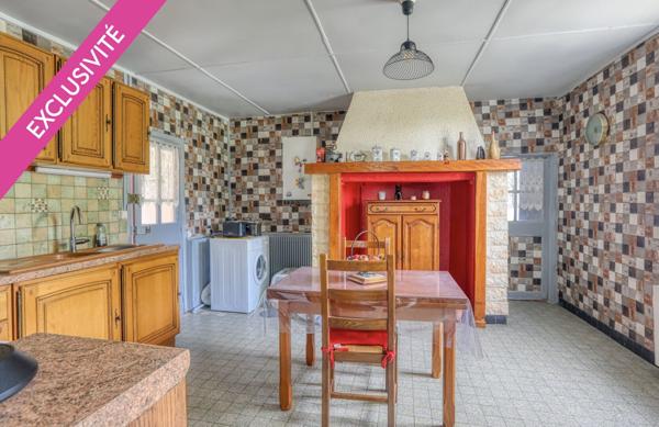 Maison de caractère avec confort de plain-pied et beau potentiel