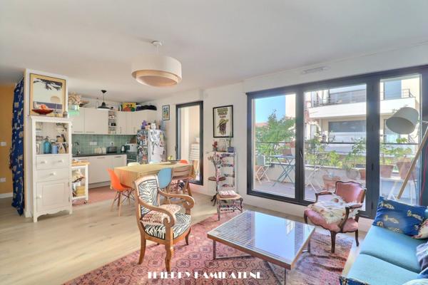 CHAMPARON -AGENT SARRE- COUP DE COEUR !! MAGNIFIQUE APPARTEMENT DE 80M2 AVEC BALCON 4 PIECES 3 CHAMBRES DANS RESIDENCE RECENTE 2020 1 PARKING EN S/SOL