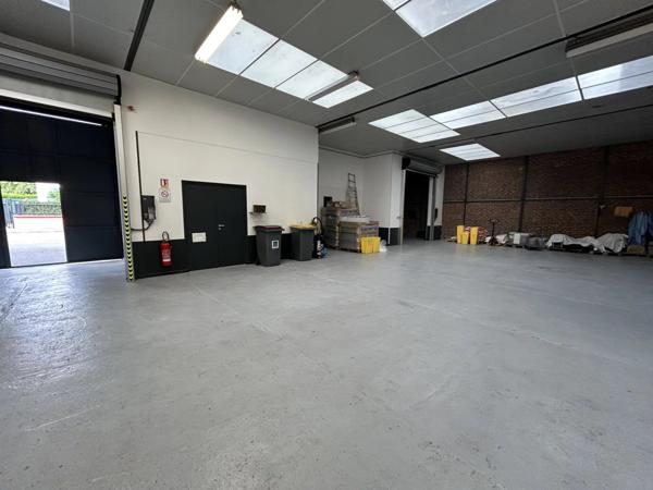 Location Local commercial 9 pièces 351 m2 à Saint-Quentin