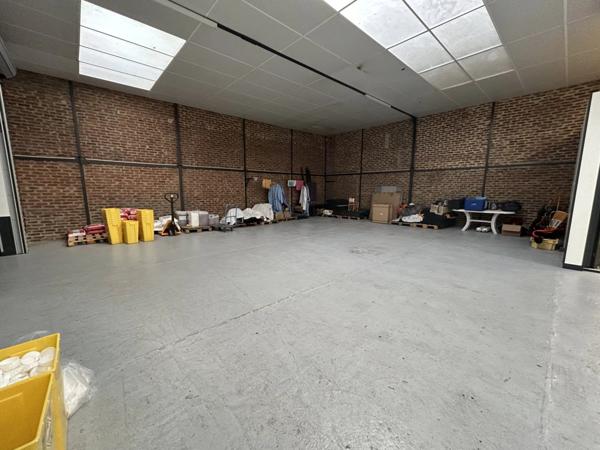 Location Local commercial 9 pièces 351 m2 à Saint-Quentin