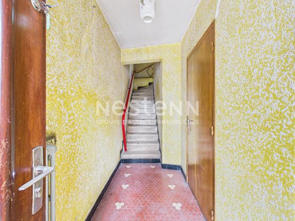 A vendre a Arpajon Sur Cere, Maison de ville 6 piece avec cave, garage et jardin, a renover