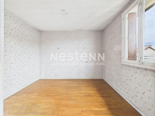 A vendre a Arpajon Sur Cere, Maison de ville 6 piece avec cave, garage et jardin, a renover