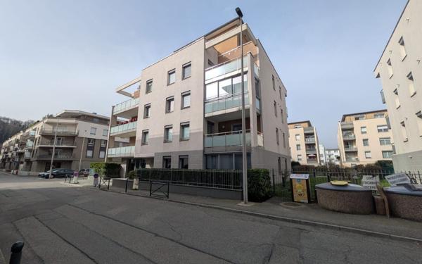 Appartement à louer    1 pièce •  Aix-les-Bains