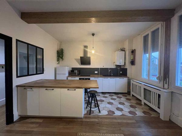 Appartement rénové à proximité du centre-ville