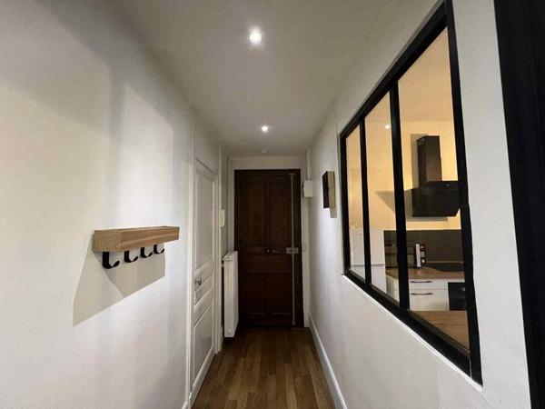 Appartement rénové à proximité du centre-ville