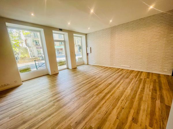 Local commercial Saint Cannat- 45m²