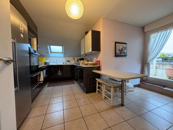 RARE SUR LE MARCHÉ – Superbe appartement familial de 5 pièces avec double terrasse, suite parentale et double garage