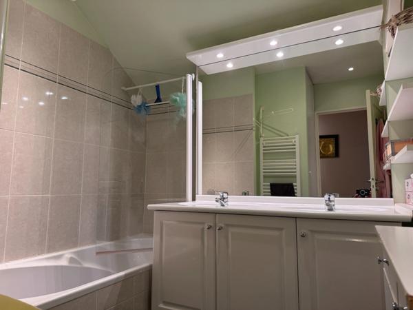 RARE SUR LE MARCHÉ – Superbe appartement familial de 5 pièces avec double terrasse, suite parentale et double garage