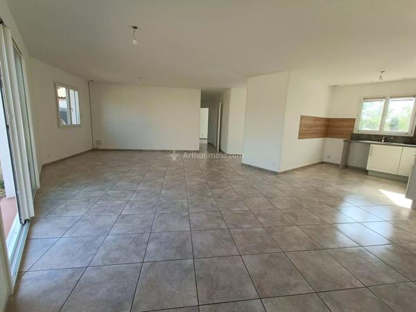 Vente                                                      Maison
                        
                     5 pièces                      104 m2                     à Lescure-d'Albigeois