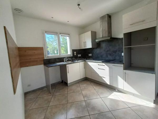 Vente                                                      Maison
                        
                     5 pièces                      104 m2                     à Lescure-d'Albigeois
