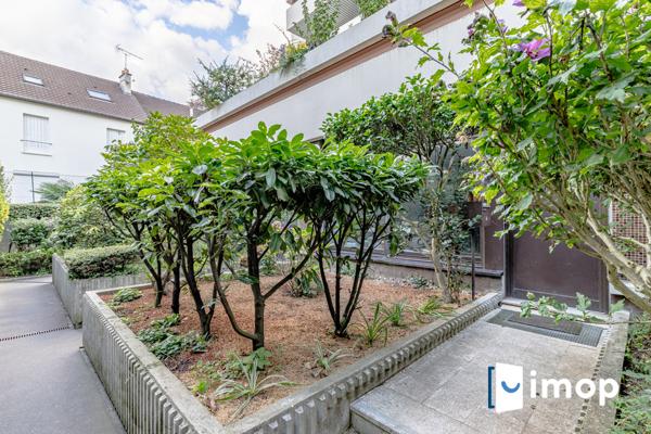 Grand studio / 2 pièces au calme