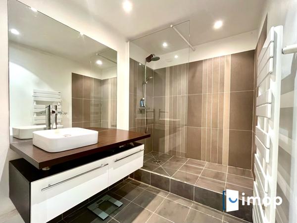 Grand studio / 2 pièces au calme